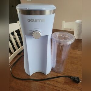 Gourmia Iced Coffee Grinder with Clear Travel Tumbler